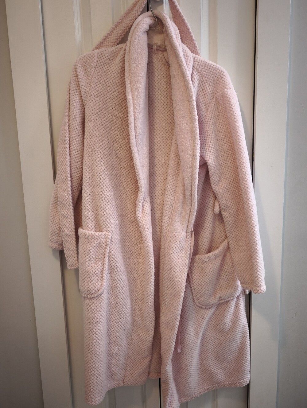 Ulta Beauty Plush Hooded Robe in Pale Pink